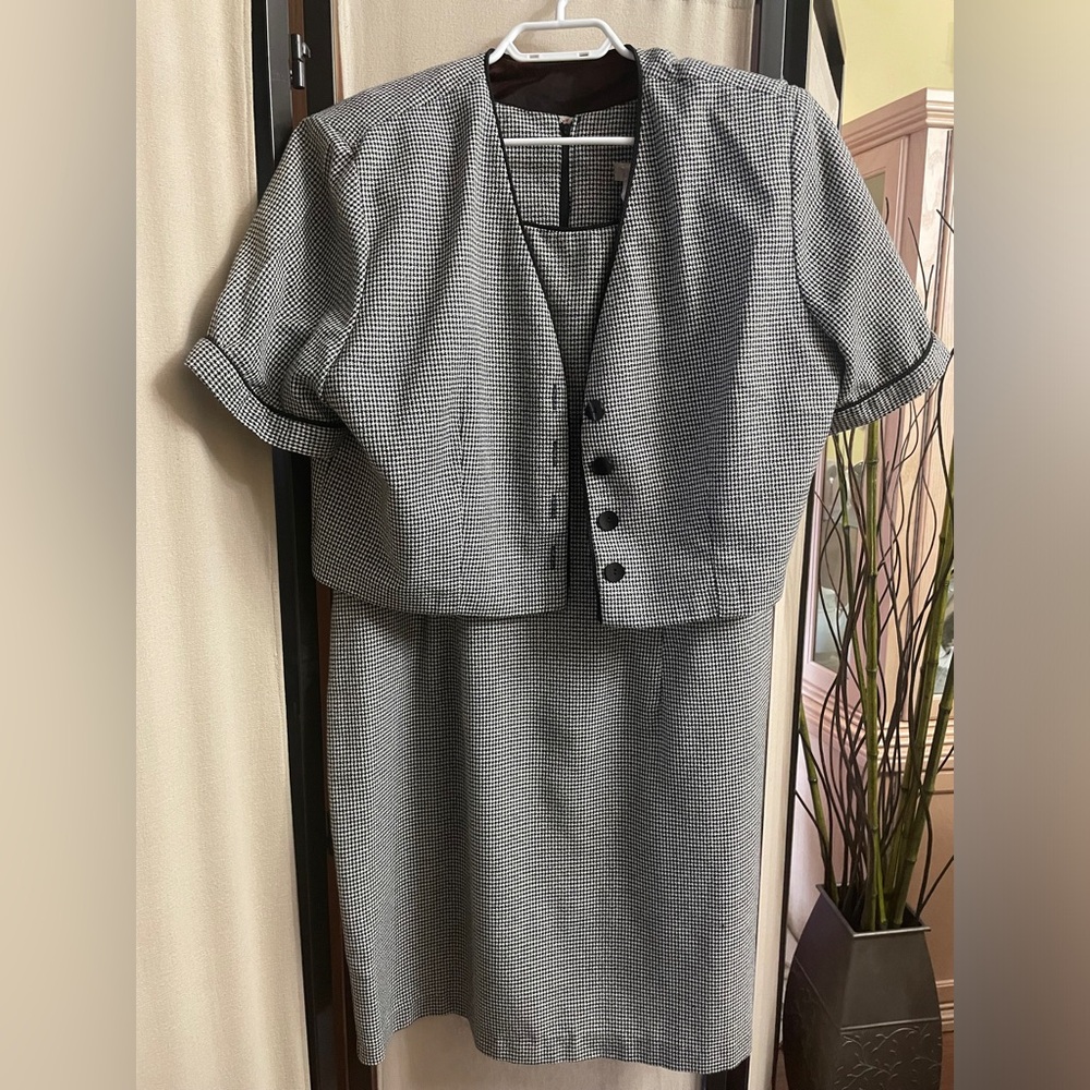 Classic Gray Women's Skirt Set